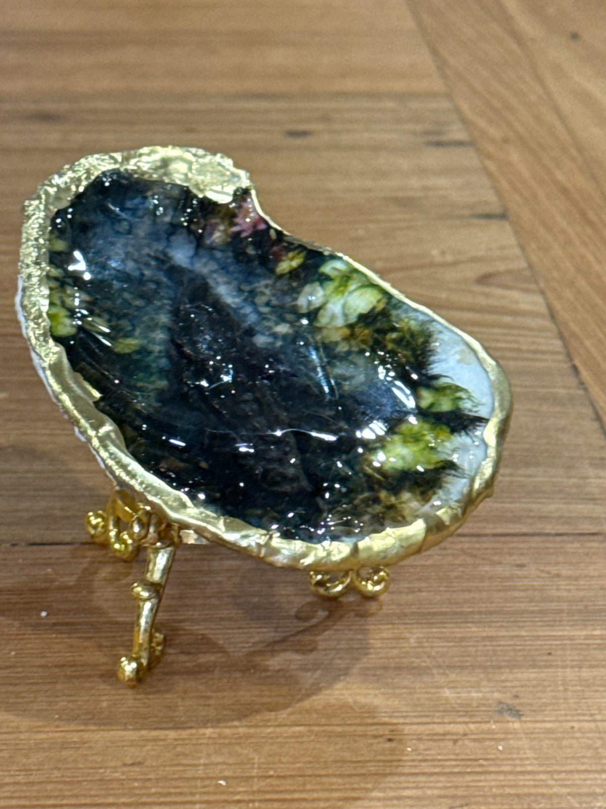 Alligator in the Bayou Resin Art Oyster Shell