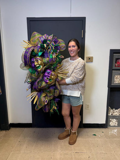 XXL Mardi Gras mask wreath purple gold detail