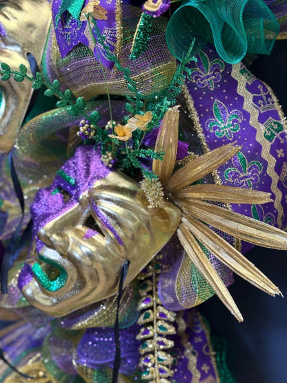XXL Mardi Gras masquerade wreath carnival