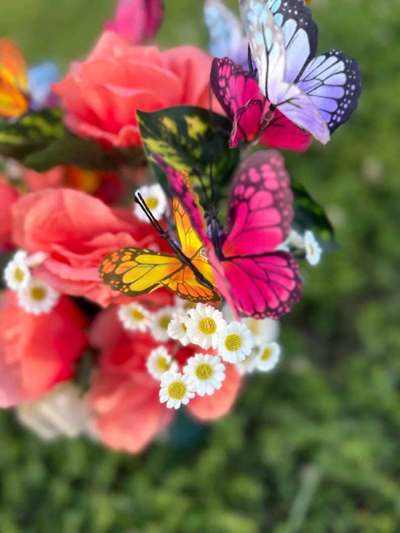 Cemetery grave vase insert solar light detail