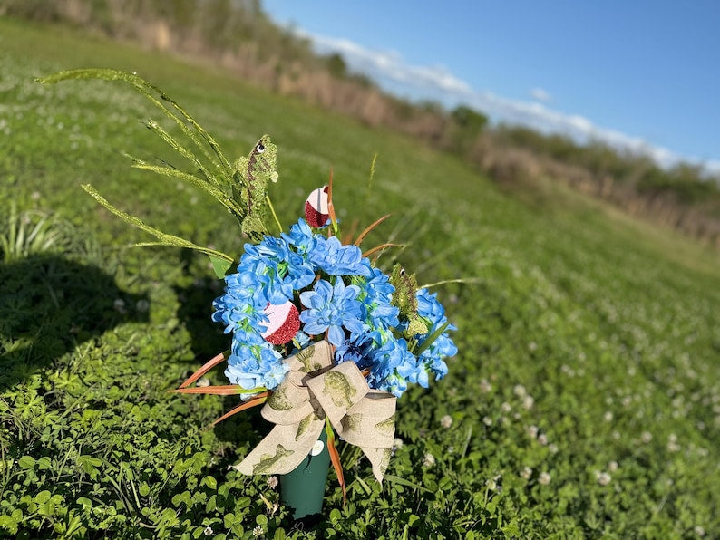 Graveside fishing memorial bobber ribbon detail